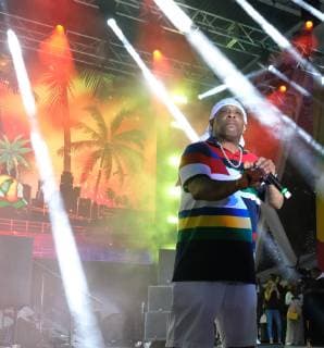 Busta Rhymes performs at the KAYA music fest at Bayfront park in Miami, Florida on April 20, 2019.  MIA20190420137 GARYxIxROTHSTEIN