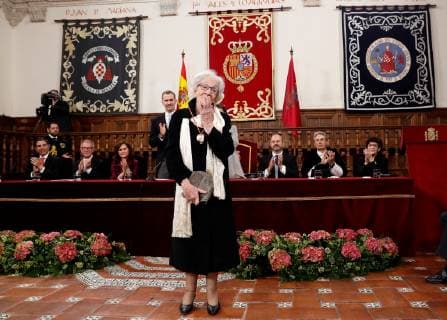 Uruguayan poet Ida Vitale (C) is applauded after she was awarded Miguel de Cervantes literature award during the awarding ceremony at Alcala de Henares University, in Alcala de Henares, outside Madrid, Spain, 23 April 2019. The prize, worth at 125,000 euro cash prize, is the most important award to literature in spanish and the awarding ceremony is held each 23 April to mark Miguel de Cervantes death date. Cervantes Literature awarding ceremony !ACHTUNG: NUR REDAKTIONELLE NUTZUNG!  Copyright: xBallesterosx GRAF5855 20190423-636916203201098622
