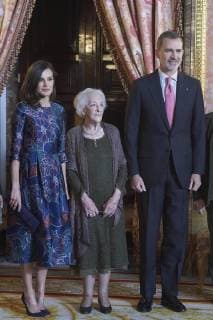 24-04-2019 Madrid Queen Letizia and King Felipe and Ida Vitale pose before an official lunch for Miguel de Cervantes 2019 award at the Royal palace in Madrid. No Spain  Copyright: xPPE xTHORTONx