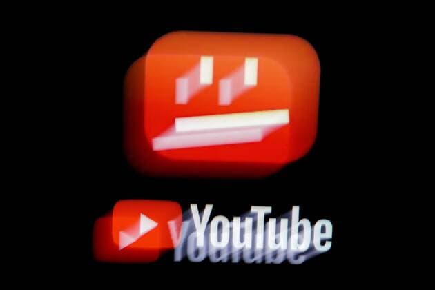 Symboloto zum Thema Uploadfilter An icon from youtube for blocked content can be seen on one screen Berlin 25 04 2019 Berlin Germany Copyright: xThomasxTrutschel photothek.netx