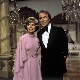 ANNELIESE ROTHEBERGER GIBT SICH DIE EHRE ANNELIESE ROTHENBERGER und Entertainer MICHAEL HELTAU (Sendung: Mitte 70er Jahre) Überschrift: ANNELIESE ROTHEBERGER GIBT SICH DIE EHRE Copyright: KPA !AUFNAHMEDATUM GESCHÄTZT! UnitedArchives00020671
