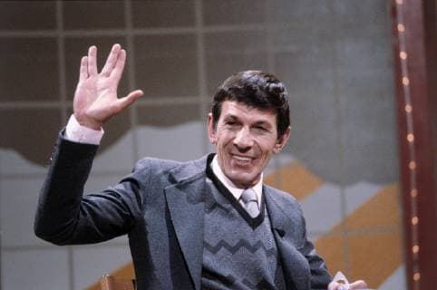 LEONARD NIMOY LEONARD NIMOY, Portrait aus den 80er Jahren. 30769 Film, Fernsehen, Portrait, 80er Überschrift: LEONARD NIMOY Copyright: KPA !AUFNAHMEDATUM GESCHÄTZT! UnitedArchives00666947