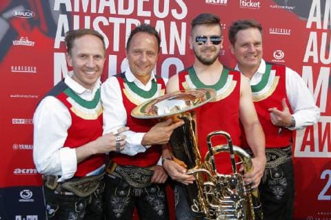 19 AMADEUS Austrian Music Awards 2019 Vienna Volkstheater 25 04 2019 The young Zillertal Daniel Prantl Michael Ringler Markus Unterladstätter Wien Austria AVN101002274186 101