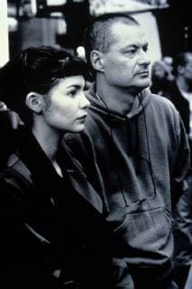 Le fabuleux destin d™Amelie Poulain DIE FABELHAFTE WELT DER AMELIE F 2001 Jean-Pierre Jeunet Amelie (AUDREY TAUTOU) ist eine Täumerin und steht doch mit beiden Beinen auf der Erde. Ihr Job in einem Cafe am Montmatre, hält sie in der Realität fest. Eifersüchtige Liebhaber, gescheiterte Genies und sehnsuchtskranke Hypochonder beVölkern den skurrilen Mikrokosmos des Cafes. AmÄlie beschließt, als gute Fee in das Leben ihrer Mitmenschen einzugreifen. Sie schickt einen Gartenzwerg auf Weltreise und zaubert verschollene Liebesbriefe herbei. Als sie Nino, den Mann ihrer Träume trifft, weiss sie nicht, wie sie sich selbst zum Glück verhelfen soll... Foto: mit Regisseur JEAN-PIERRE JEUNET Regie: Jean-Pierre Jeunet DIE FABELHAFTE WELT DER AMELIE F 2001 Copyright: KPA !AUFNAHMEDATUM GESCHÄTZT! Nur redaktionelle Nutzung im Zusammenhang mit dem Film. Editorial usage only and only related to the movie. Im Falle anderer Verwendungen, kontaktieren Sie uns bitte. For other uses, please c