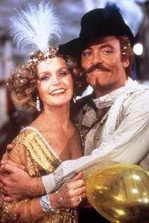 ERBEN DER LIEBE Mistral s Daughter USA 1984 Kevin Connor, Douglas Hickox LEE REMICK (Kate Browning), STACY KEACH (Julien Mistral) Regie: Kevin Connor, Douglas Hickox aka. Mistral s Daughter ERBEN DER LIEBE USA 1984 Copyright: KPA !AUFNAHMEDATUM GESCHÄTZT! Nur redaktionelle Nutzung im Zusammenhang mit dem Film. Editorial usage only and only related to the movie. Im Falle anderer Verwendungen, kontaktieren Sie uns bitte. For other uses, please contact us. UnitedArchives00661786