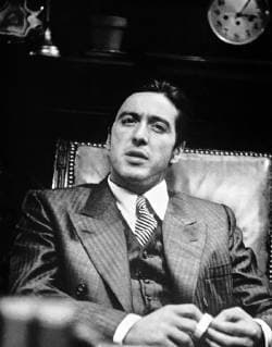 DER PATE The Godfather USA 1972 Francis Ford Coppola Michael Corleone (AL PACINO) Regie: Francis Ford Coppola aka. The Godfather DER PATE USA 1972 Copyright: KPA !AUFNAHMEDATUM GESCHÄTZT! Nur redaktionelle Nutzung im Zusammenhang mit dem Film. Editorial usage only and only related to the movie. Im Falle anderer Verwendungen, kontaktieren Sie uns bitte. For other uses, please contact us. UnitedArchives00674036