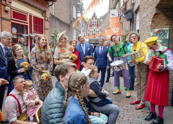 Entertainment Themen der Woche KW17 Entertainment Bilder des Tages 27-04-2019 Koningsdag Dutch royal family during Kingsday in Amersfoort. Queen Maxima and King Willem-Alexander and Princess Amalia and Princess Alexia and Princess Ariane  Copyright: xPPEx