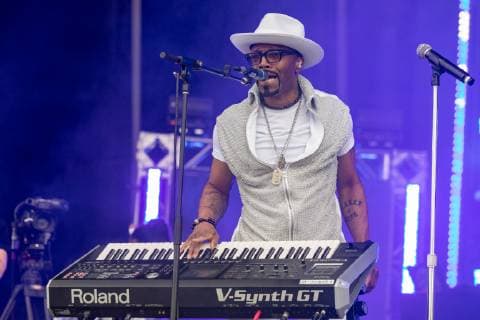 April 28, 2019 - Virginia Beach, Virginia, U.S - Musician TEDDY RiLEY performs with his band during the inaugural Something In The Water Music Festival in Virginia Beach, Virginia Virginia Beach U.S. - ZUMAs135 20190428_zap_s135_104 Copyright: xDanielxDeSloverx