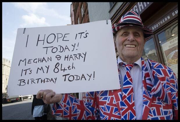 Entertainment Themen der Woche KW18 Entertainment Bilder des Tages . 30 04 2019. Windsor , United Kingdom. As the Royal baby wait continues.. Royal superfan Terry Hutt arrives in Windsor for his 84th birthday.  xStephenxLockx xi-Imagesx IIM-19613-0014