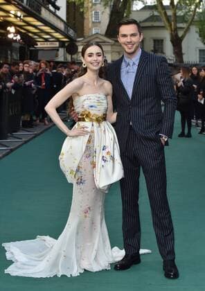 Entertainment Themen der Woche KW18 April 29, 2019 - London, United Kingdom of Great Britain and Northern Ireland - Actors Nicholas Hoult and Lily Collins arriving at the UK premiere of Tolkien at The Curzon Mayfair on April 29, 2019 in London, England London United Kingdom of Great Britain and Northern Ireland  - ZUMAny1_ 20190429_zaf_ny1_185 Copyright: xFamousx
