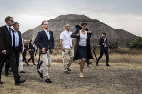 Federal Foreign Minister Heiko Maas 3L SPD admitted in front of the sun pyramid in the praehispan ruined city of Teotihuacan 01 05 2019 Heiko Maas travels to Latin America Brazil Colombia and Mexico Teotihuacan Mexico Copyright: xFlorianxGaertner photothek.netx