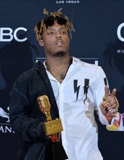 Juice Wrld appears backstage after winning the award for Best New Artist during the 2019 Billboard Music Awards at the MGM Grand Garden Arena in Las Vegas, Nevada on May 1, 2019.  LAV20190501175 JIMxRUYMEN