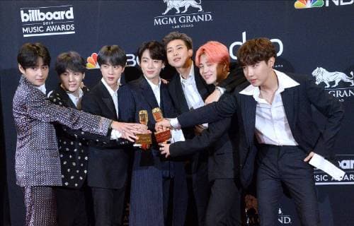 J-Hope, V, Jungkook, Jimin, Suga, Jin, and RM of BTS appear backstage after winning the award for Top Duo Group and Top Social Artist during the 2019 Billboard Music Awards at the MGM Grand Garden Arena in Las Vegas, Nevada on May 1, 2019.  LAV20190501201 JIMxRUYMEN