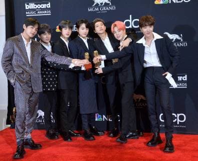 J-Hope, V, Jungkook, Jimin, Suga, Jin, and RM of BTS appear backstage after winning the award for Top Duo Group and Top Social Artist during the 2019 Billboard Music Awards at the MGM Grand Garden Arena in Las Vegas, Nevada on May 1, 2019.  LAV20190501202 JIMxRUYMEN