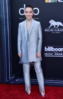 Kaitlyn Dever arrives for the 2019 Billboard Music Awards at the MGM Grand Garden Arena in Las Vegas, Nevada on May 1, 2019.  LAV20190501293 JIMxRUYMEN
