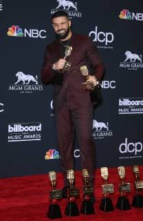 01 May 2019 - Las Vegas, NV - Drake. 2019 Billboard Music Awards at MGM Grand Garden Arena, Press Room. Photo Credit: mjt AdMedia 238478 2019-05-01 NV Las Vegas Etats-Unis  Copyright: xAdMediax STAR_238478_028