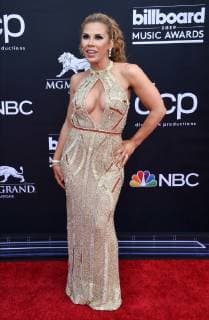 Mickie James arrives for the 2019 Billboard Music Awards at the MGM Grand Garden Arena in Las Vegas, Nevada on May 1, 2019.  LAV20190501354 JIMxRUYMEN