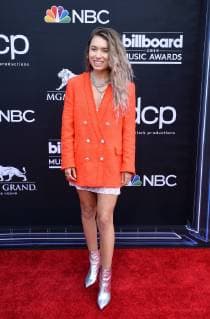 Kristen McAtee arrives for the 2019 Billboard Music Awards at the MGM Grand Garden Arena in Las Vegas, Nevada on May 1, 2019.  LAV20190501362 JIMxRUYMEN