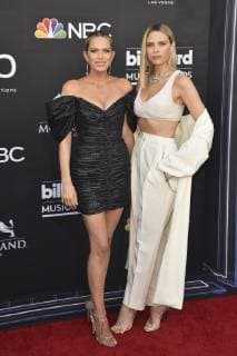 May 1, 2019 - Las Vegas, NV, USA - LAS VEGAS, NEVADA - MAY 01: Erin Foster and Sara Foster attends the 2019 Billboard Music Awards at MGM Grand Garden Arena on May 01, 2019 in Las Vegas, Nevada. Photo: imageSPACE Las Vegas USA - ZUMAs181 20190501_zea_s181_363 Copyright: xImagespacex