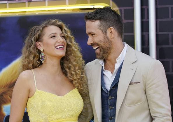Entertainment Themen der Woche KW18 Entertainment Bilder des Tages Blake Lively and Ryan Reynolds arrive on the red carpet at the Pokemon Detective Pikachu U.S. Premiere in Times Square on May 02, 2019 in New York City.  NYP20190502110 JOHNxANGELILLO