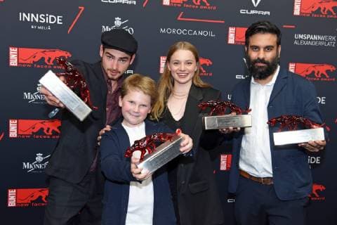 Aaron Hilmer Julius Weckauf Luna Wedler Alireza Golafshan at the BUNTE New Faces Award Film at the transformer station in Berlin on 02 05 2019