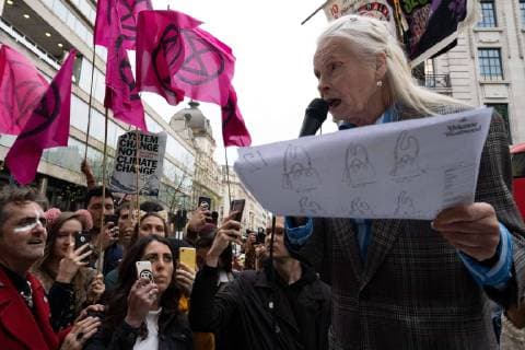 May 1, 2019 - London, Greater London, United Kingdom - Vivienne Westwood seen speaking to the Extinction Rebellion protesters outside the Brazilian embassy during the campaign..The protest was to show solidarity with the Amazon rainforest. Vivienne Westwood was heard pledging her support for the Extinction Rebellion campaign and declaring to shut her shop if the Extinction Rebellion protestors planned to shut down London again. London United Kingdom - ZUMAs197 20190501_zaa_s197_359 Copyright: xLexiexHarrison-Crippsx