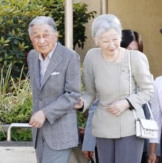 Ex-Emperor Akihito Former Japanese Emperor Akihito and his wife former Empress Michiko visit Tokyo Lawn Tennis Club on May 5, 2019, in their first public appearance since his abdication on April 30. 