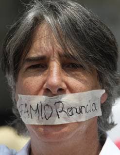 Thousands demonstrate against policies implemented by Mexican President Andres Manuel Lopez Obrador, in Mexico City, Mexico, 5 May 2019. Thousands demonstrate against policies of new Government !ACHTUNG: NUR REDAKTIONELLE NUTZUNG!  Copyright: xMarioxGuzmánx AME9326 20190505-636926890358866090
