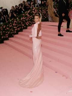 Hailey Bieber arrives on the red carpet at The Metropolitan Museum of Art s Costume Institute Benefit Camp: Notes on Fashion at Metropolitan Museum of Art in New York City on May 6, 2019.  NYP20190506319 JOHNxANGELILLO
