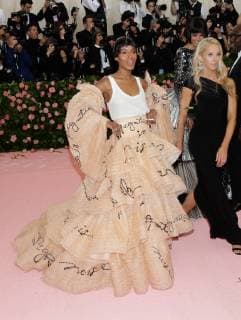 Kerry Washington arrives on the red carpet at The Metropolitan Museum of Art s Costume Institute Benefit Camp: Notes on Fashion at Metropolitan Museum of Art in New York City on May 6, 2019.  NYP20190506340 JOHNxANGELILLO