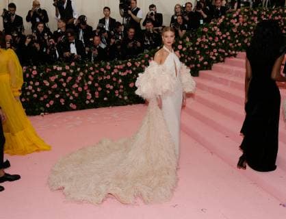 Rosie Huntington-Whiteley arrives on the red carpet at The Metropolitan Museum of Art s Costume Institute Benefit Camp: Notes on Fashion at Metropolitan Museum of Art in New York City on May 6, 2019.  NYP20190506318 JOHNxANGELILLO