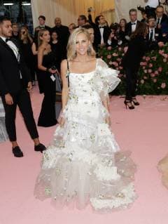 Tory Burch arrives on the red carpet at The Metropolitan Museum of Art s Costume Institute Benefit Camp: Notes on Fashion at Metropolitan Museum of Art in New York City on May 6, 2019.  NYP20190506341 JOHNxANGELILLO