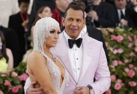 Jennifer Lopez and Alex Rodriguez arrive on the red carpet at The Metropolitan Museum of Art s Costume Institute Benefit Camp: Notes on Fashion at Metropolitan Museum of Art in New York City on May 6, 2019.  NYP2019050961 JOHNxANGELILLO