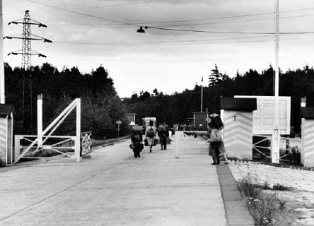 Germany Zone border 1948 Border between FRG and GDR at Helmstedt Helmstedt Lower Saxony Germany Copyright: ErichxAndres UnitedArchives90062_00656645