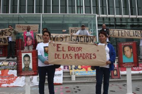 May 10, 2019 - Juarez-El Paso, Mexico - Relatives of missing victims held a protest, outside the offices of the investigative police as part of Mothers Day at Angel of Independence on May 10, 2019 in uarez, Mexico. Juarez-El Paso Mexico  - ZUMAn230 20190510_zaa_n230_865 Copyright: xDavidxPeinadox