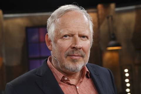 Axel Milberg bei der Aufzeichnung der WDR-Talkshow Kölner Treff im WDR Studio BS 2. Köln, 10.05.2019 *** Axel Milberg at the recording of the WDR talk show Kölner Treff in the WDR Studio BS 2 Köln 10 05 2019 Foto:xJ.xKrickx xFuturexImage