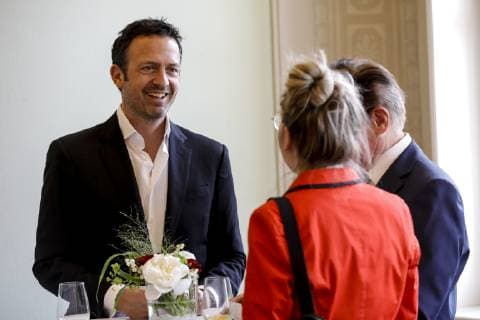 14 05 2019, Düsseldorf NRW Minister President Armin Laschet awards the Order of Merit of the State of North Rhine-Westphalia to Till Brönner, Berlin Witten The internationally successful jazz trumpeter has been working for the Nordoff Robbins Music Therapy in Witten for more than 15 years Here on the fringes of the award ceremony Düsseldorf Presidents Castle of the District Government Düsseldorf, Cecilienallee 2 No