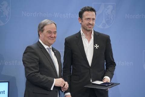 Till Brönner, Berlin Witten, Jazz Trumpeter, Nordoff Robbins Music Therapy Received the State Order of Merit from Minister President Armin Laschet CDU on 14 05 2019 in Düsseldorf He is one of the highest honours in North Rhine-Westphalia The state thus honours citizens for their extraordinary services and outstanding commitment to society from Düsseldorf NRW Germany