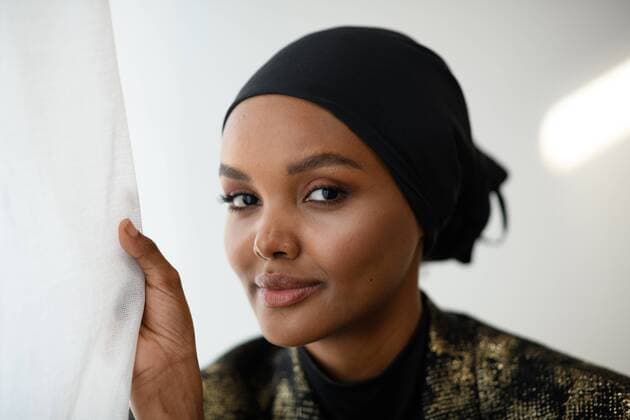 HALIMA ADEN PORTRAIT, Somali-American model Halima Aden poses for a photograph during Mercedes-Benz Fashion Week Australia in Sydney, Thursday, May 16, 2019. The 21-year-old is attending the final show of Fashion Week on Thursday, having recently made history as the first model to grace the pages of Sports Illustrated s swimsuit edition wearing a hijab and burkini. ( NO ARCHIVING, EDITORIAL USE ONLY, NO USE IN BOOKS WITHOUT CONSENT Sydney NSW AUSTRALIA  Copyright: xDANxHIMBRECHTSx 20190516001399626893