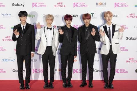 May 17, 2019 - Chiba, Japan - Members of the South Korean boy group AB6IX pose for the cameras during a red carpet for the KCON 2019 Japan in Makuhari Messe Convention Center. The KCON aims to promote South Korea s culture including K-Pop, fashion, food, and tv shows in Japan. The culture festival is held from May 17 to 19. Chiba Japan - ZUMAm191 20190517_zap_m191_028 Copyright: xRodrigoxReyesxMarinx