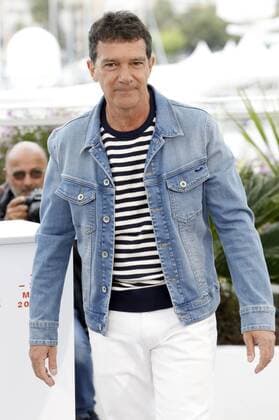 Antonio Banderas at the Dolor y gloria Leid und Herrlichkeit Pain and Glory photocall during the 72nd Cannes Film Festival at the Palais des Festivals on May 18, 2019 in Cannes, France Foto:xD.xBedrosianx xFuturexImage