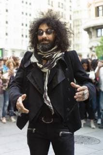 May 19, 2019 - Madrid, Spain - Lebanese violinist Ara Malikian during the digital concert in the Plaza de Callao in Madrid, presents his latest album, Royal Garage May 18, 2019 madrid spain Madrid Spain  - ZUMAn230 20190519_zaa_n230_042 Copyright: xOscarxGonzalezx