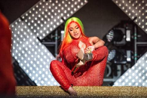 May 19, 2019 - Cardi B (Belcalis Marlenis Alm¡nzar) almost fell down her prop stairs so she decided to take off her boots to perform the rest of the set at Hangout Music Festival in Gulf Shores, Alabama - 19 May 2019  - ZUMAr152 20190519_zaa_r152_010 Copyright: xJenniferxDevereauxx xRmvx