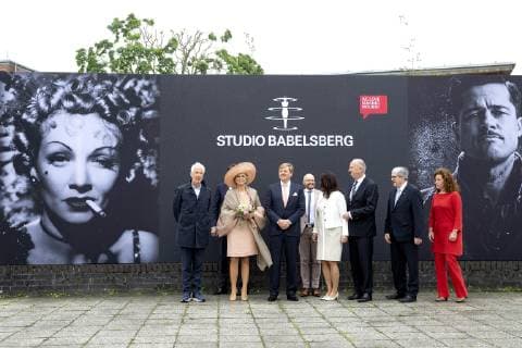 22-05-2019 Germany Queen Maxima and King Willem-Alexander visiting the studio Babelsberg and front of castle Sanssouci in Potsdam.  Copyright: xPPEx