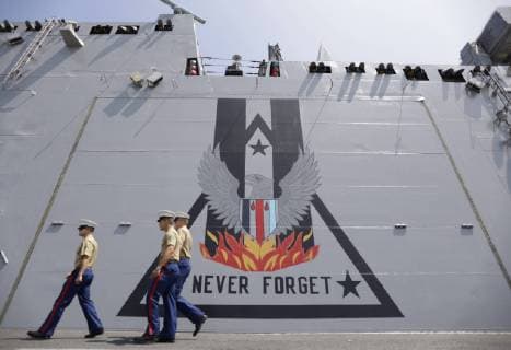 20 Jahre Anschläge vom 11. September: Gedenkkultur in den USA Murals to commemorate 9 11 are on all parts of the ship when the New York Foreign Press Center holds local tour of the USS New York to mark Fleet Week in New York City on May 22, 2019. The amphibious transport dock was christened in 2008 and named in memory of the victims of the September 11 terror attacks.  NYP20190522126 JOHNxANGELILLO