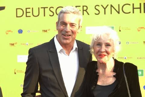 German Synchronic Award 2019 Gedeon Burkhard with Mother Elisabeth von Molo Arrival for the German Synchronic Award 2019 at the TIP am Knazlermat in Berlin on 23 05 2019 photopress müller