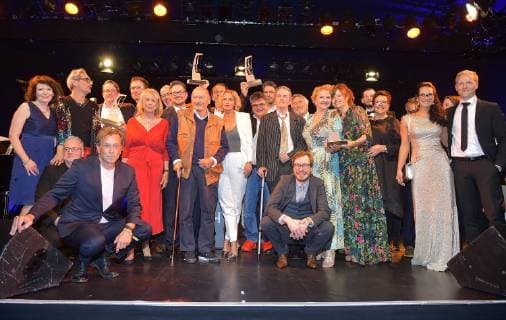 German Synchronics Award 2019 Final picture of all winners and laudators Presentation of the German Synchronics Award 2019 in the TIP at Knazlermat in Berlin on 23 05 2019 photopress müller