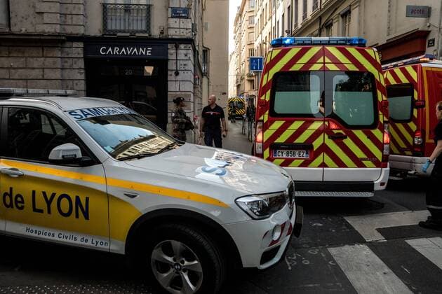News Themen der Woche KW21 News Bilder des Tages May 24, 2019 - Lyon, France - Explosion of a parcel bomb on Victor Hugo Street in central Lyon, France, on May 24, 2019. More than a dozen people were injured in the explosion. Lyon France  - ZUMAn230 20190524_zaa_n230_596 Copyright: xNicolasxLiponnex
