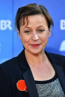 Jule RONSTEDT actress, single picture, cut single motif, half figure, half figure, red carpet, Red Carpet, Bavarian Television Award 2019 on 24 05 2019