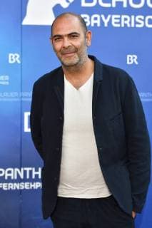 Hannes RINGLSTETTER cabaret artist,musician,actor single frame,cut single motif,half figure,half figure red carpet,Red Carpet,Bayerischer Fernsehpreis 2019 am 24 05 2019